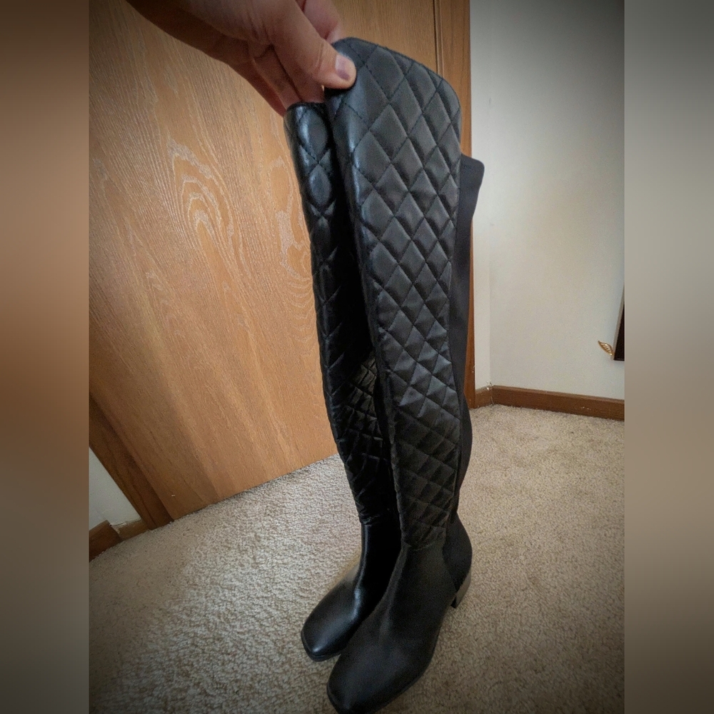 Elegant Black Quilted Women's Boots